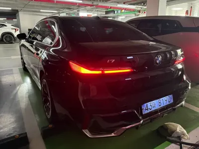 BMW i7 2023, 38000 км, за 75033.1 USD