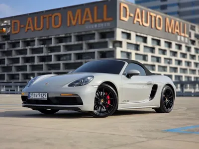 Porsche 718 2022, 60222 км, за 56586.55 USD