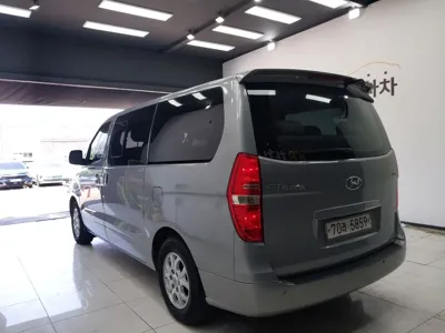 Hyundai Starex 2011, 172000 км, за 3675.99 USD