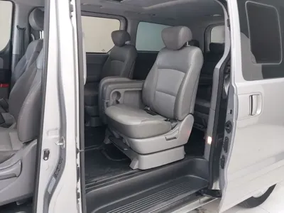 Hyundai Starex 2011, 172000 км, за 3648.21 USD - фото 6