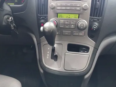 Hyundai Starex 2011, 172000 км, за 3648.21 USD - фото 12