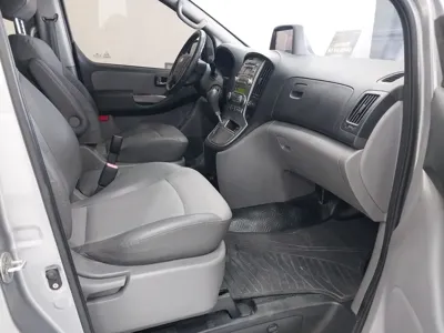 Hyundai Starex 2011, 172000 км, за 3648.21 USD - фото 14