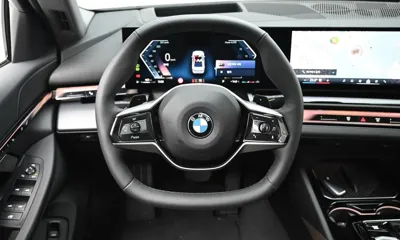 BMW 5-Series 2025, 8068 км, за 35038.67 USD - фото 13