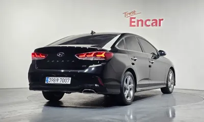 Hyundai Sonata 2018, 182548 км, за 5087.54 USD