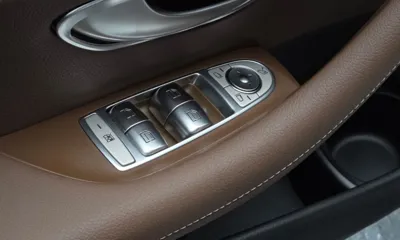 Mercedes-Benz E-Class 2022, 36242 км, за 26913.48 USD - фото 19
