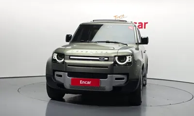 Land Rover Defender 2023, 67595 км, за 46905.56 USD