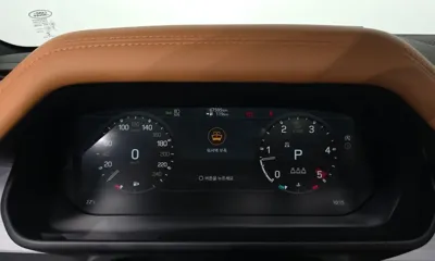 Land Rover Defender 2023, 67595 км, за 46905.56 USD - фото 8
