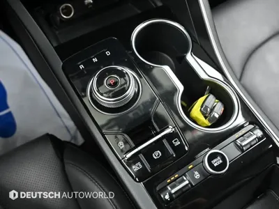 Kia K5 2022, 70124 км, за 16280.14 USD - фото 9