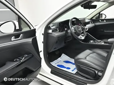 Kia K5 2022, 70124 км, за 16280.14 USD - фото 11