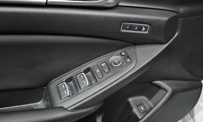 Honda Accord 2019, 121877 км, за 10083.28 USD - фото 18
