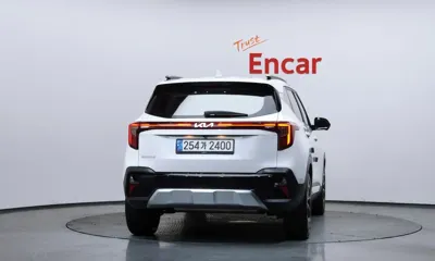 Kia Seltos 2023, 23405 км, за 17384.99 USD