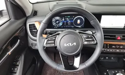 Kia Seltos 2023, 23405 км, за 17264.01 USD - фото 13