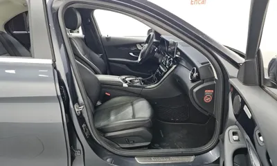 Mercedes-Benz C-Class 2016, 128338 км, за 7862.57 USD - фото 11