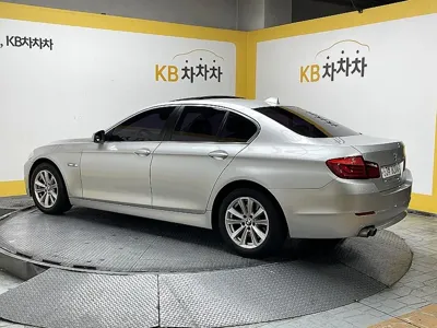 BMW 5-Series 2010, 184195 км, за 5219.69 USD