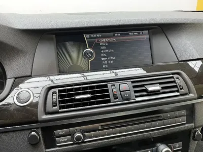 BMW 5-Series 2010, 184195 км, за 5219.69 USD - фото 12