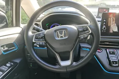 Honda Odyssey 2024, 26100 км, за 29465 USD - фото 11