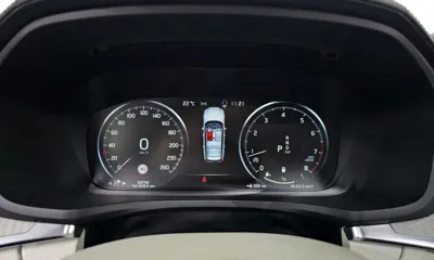 Volvo V60 2022, 59794 км, за 20477.14 USD - фото 8