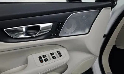 Volvo V60 2022, 59794 км, за 20477.14 USD - фото 27