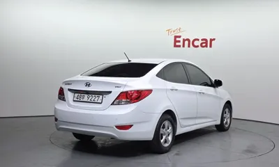Hyundai Accent 2012, 165552 км, за 2275.24 USD