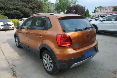 Volkswagen Polo 2016, 65500 км, за 6715 USD