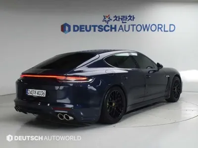 Porsche Panamera 2012, 111776 км, за 25798.06 USD