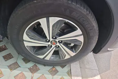 Hongqi HS5 2019, 29300 км, за 10439 USD - фото 9