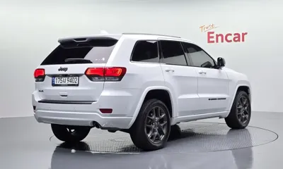 Jeep Cherokee 2021, 114351 км, за 15071.4 USD