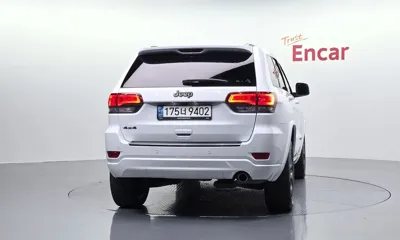 Jeep Cherokee 2021, 114351 км, за 15071.4 USD