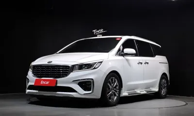Kia Canival · 2020 год