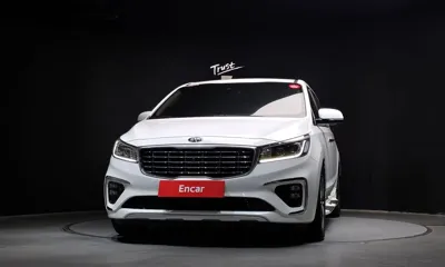 Kia Canival 2020, 42605 км, за 15504.89 USD