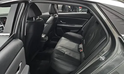 Hyundai Avante 2021, 76267 км, за 12046.62 USD - фото 12