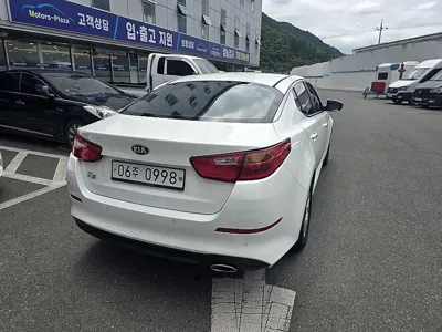 Kia K5 2015, 145011 км, за 4030.42 USD