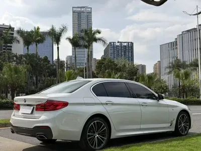 BMW 5 Series 2020, 45000 км, за 26308.07 USD