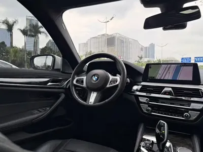 BMW 5 Series 2020, 45000 км, за 26308.07 USD - фото 9