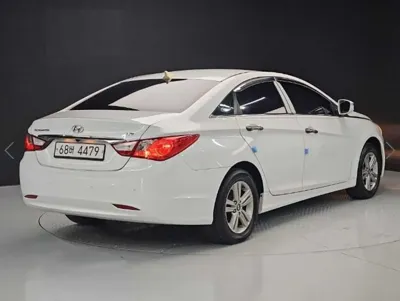 Hyundai Sonata 2013, 104499 км, за 3250.34 USD