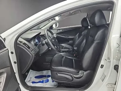Hyundai Sonata 2013, 104499 км, за 3250.34 USD - фото 11