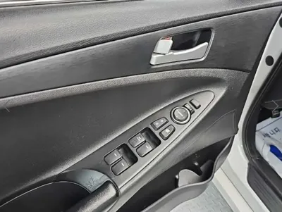 Hyundai Sonata 2013, 104499 км, за 3250.34 USD - фото 14