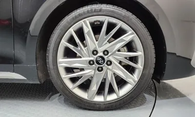 Hyundai Grandeur 2023, 195154 км, за 12757.81 USD