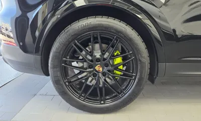 Porsche Cayenne 2024, 11745 км, за 95563.45 USD