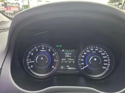 Hyundai Grandeur 2015, 166020 км, за 3615.64 USD - фото 10
