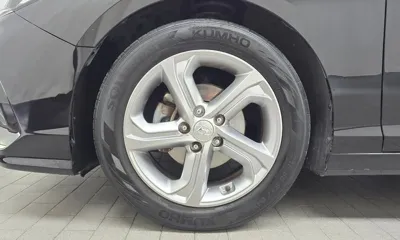 Hyundai Sonata 2018, 183844 км, за 5883.13 USD