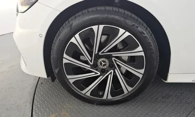 Mercedes-Benz E-Class 2025, 6626 км, за 45862.65 USD