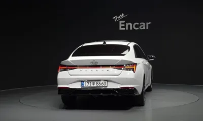 Hyundai Avante 2021, 62060 км, за 12165.93 USD - фото 4