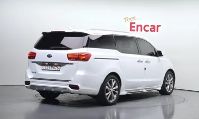 Kia Canival 2019, 157628 км, за 5795.4 USD