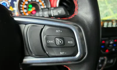 Jeep Wrangler 2023, 40053 км, за 32153.17 USD - фото 19