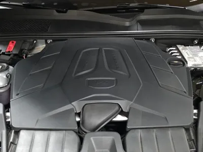 Porsche Cayenne 2024, 16630 км, за 91205.26 USD - фото 6