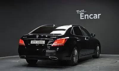 Hyundai Equus 2013, 268549 км, за 2363.14 USD