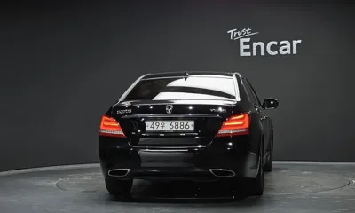Hyundai Equus 2013, 268549 км, за 2363.14 USD