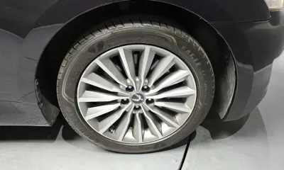 Hyundai Equus 2013, 268549 км, за 2363.14 USD