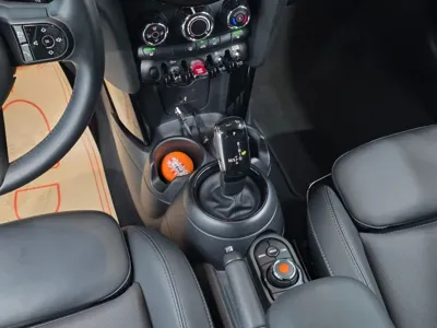 MINI Cooper 2022, 43553 км, за 13022.81 USD - фото 9